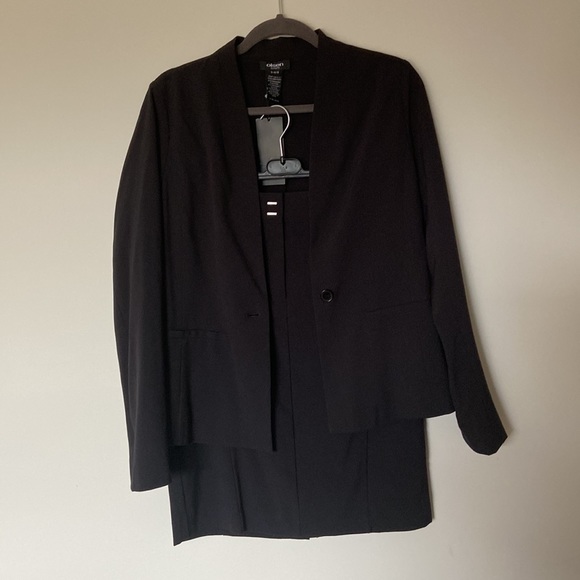 Olsen skirt suit - Picture 1 of 9